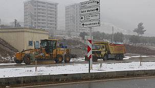 BÜYÜKŞEHİR'LE YOLLAR AÇIK TUTULUYOR