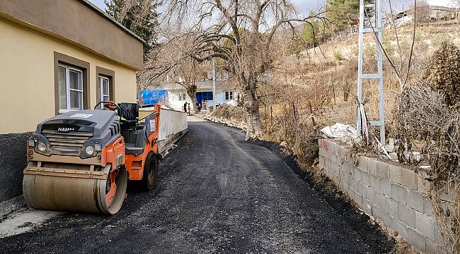 PEYNİRDERE'DE ASFALT ÇALIŞMASI