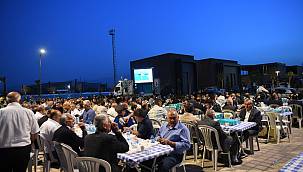 Başkanımız Hanefi Mahçiçek, mahalle muhtarlarıyla iftarda bir araya geldi