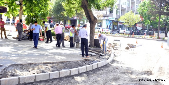 AZERBAYCAN BULVARI'NDA YOL GENİŞLETME ÇALIŞMALARI