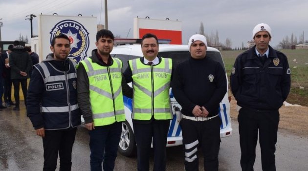 Başkan adayı trafik denetimine çıktı