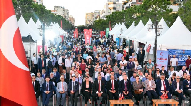 BAŞKAN ERKOÇ KAHRAMANMARAŞ'I DÜNYAYA TANITIYOR..