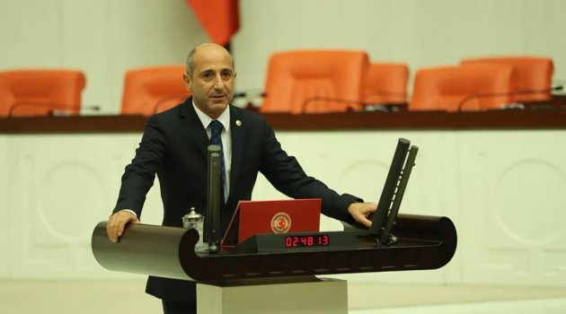 CHP'li Öztunç: "Kış Günü Vatandaşları Cezalandırırcasına Çamura Mahkûm Etmenin Sebebi Nedir?"