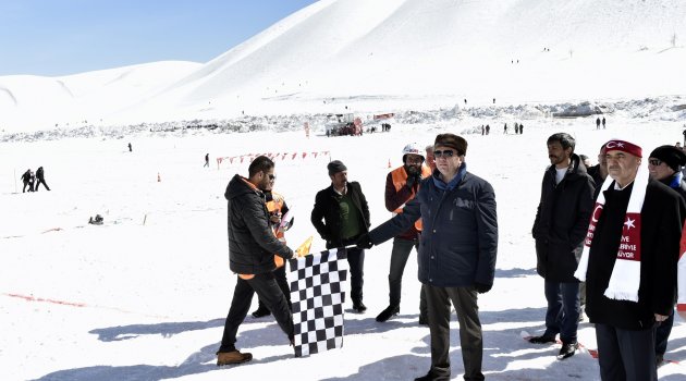 GELENEKSEL 1. KIZAK ŞAMPİYONASI YAPILDI