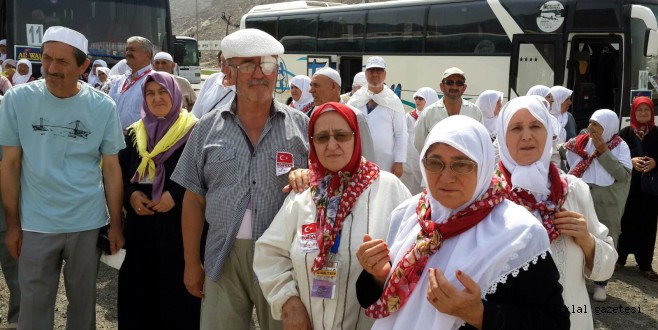 HACILAR, MEKKEDE KUTSAL MEKANLARI ZİYARET ETTİ