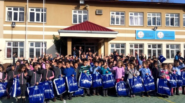 İSTANBUL'DAN ILICA BÖLGESİNDEKİ 17 OKULA "GELECEK KÖPRÜSÜ"