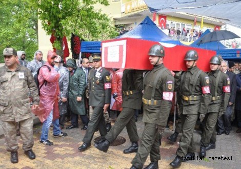 Kahramanmaraş şehidini son yolculuğuna uğurladı