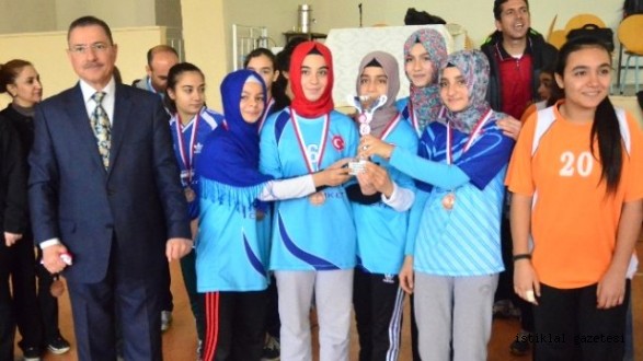 Kahramanmaraş'ta Batminton Yıldızlar Ligi Çeyrek Finali