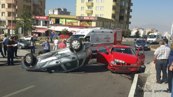 KAHRAMANMARAŞ TA TRAFİK KAZASI SONUCUNDA 2 BAYAN SÜRÜCÜ YARALI