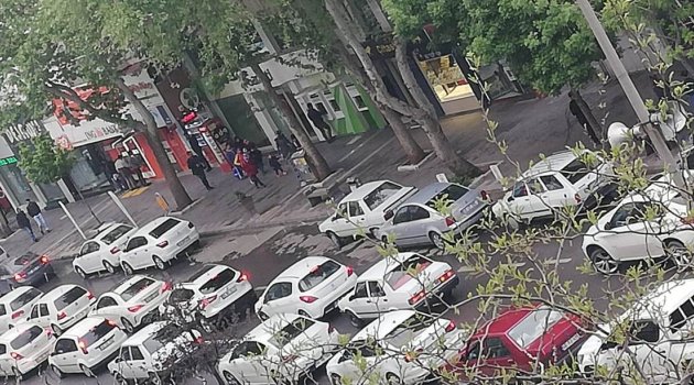 KAHRAMANMARAŞ'TA TRAFİK VE PARK SIKINTISI BİTMEK BİLMİYOR