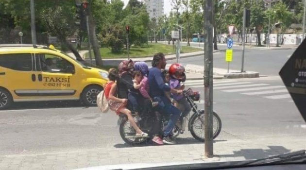 Kahramanmaraş'ta ölüm yolculuğu! 7 kişi bir motosiklette.