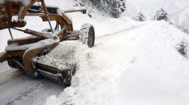 KAR YAĞIŞI HAYATI OLUMSUZ ETKİLEDİ