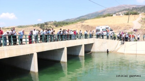 KILAVUZLU'DA KANALA GİREN İKİ GENÇTEN BİRİ BOĞULDU