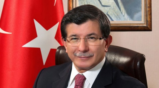 Parti Kuracağı Konuşulan Ahmet Davutoğlu, Sahaya İniyor.