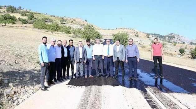 Pazarcık'ta Grup Yolları Asfaltlanıyor