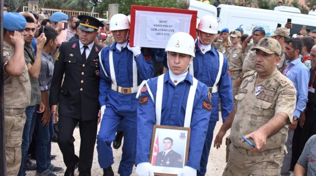 Şehit Jandarma Uzman Çavuş Ferdi Polat toprağa verildi.