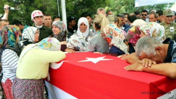 ŞEHİT UZMAN ÇAVUŞ ÖKKEŞ KORKMAZ TOPRAĞA VERİLDİ