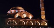 DULKADİROĞLU'NDAN ŞEYH ADİL CAMİ'NE ÖZEL AYDINLATMA...