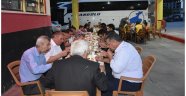 Kahramanmaraş'tan giden otobüs yolcularına iftar sürprizi