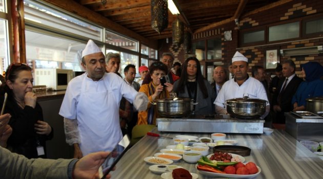 TUR REHBERLERİNE MARAŞ MUTFAĞI TANITILDI