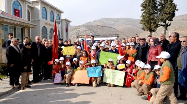 TÜRKOĞLU'NDAN TÜRKMEN KARDEŞLERE YARDIM