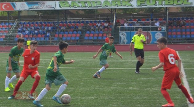 U14 Türkiye Futbol Şampiyonası Kahramanmaraş'ta başladı.