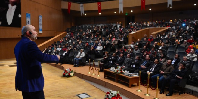 UĞURLUEL'DEN ÇANAKKALE ŞEHİTLERİ KONFERANSI