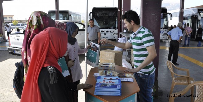 ÜNİVERSİTE ÖĞRENCİLERİNE 'FISTIK' GİBİ KARŞILAMA