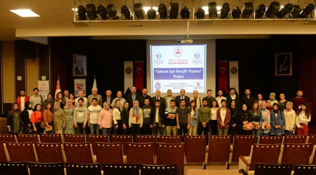 Üniversitemiz, Gelecek İçin Gençlik Vizyonu Projesi Açılış ve Tanıtım Toplantısına Ev Sahipliği Yaptı