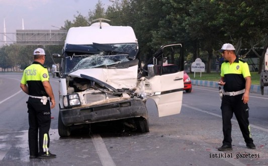 ZİNCİRLEME TRAFİK KAZASI:21 YARALI